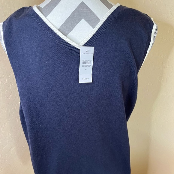 Ann Taylor Sleeveless Sweater - Picture 2 of 6